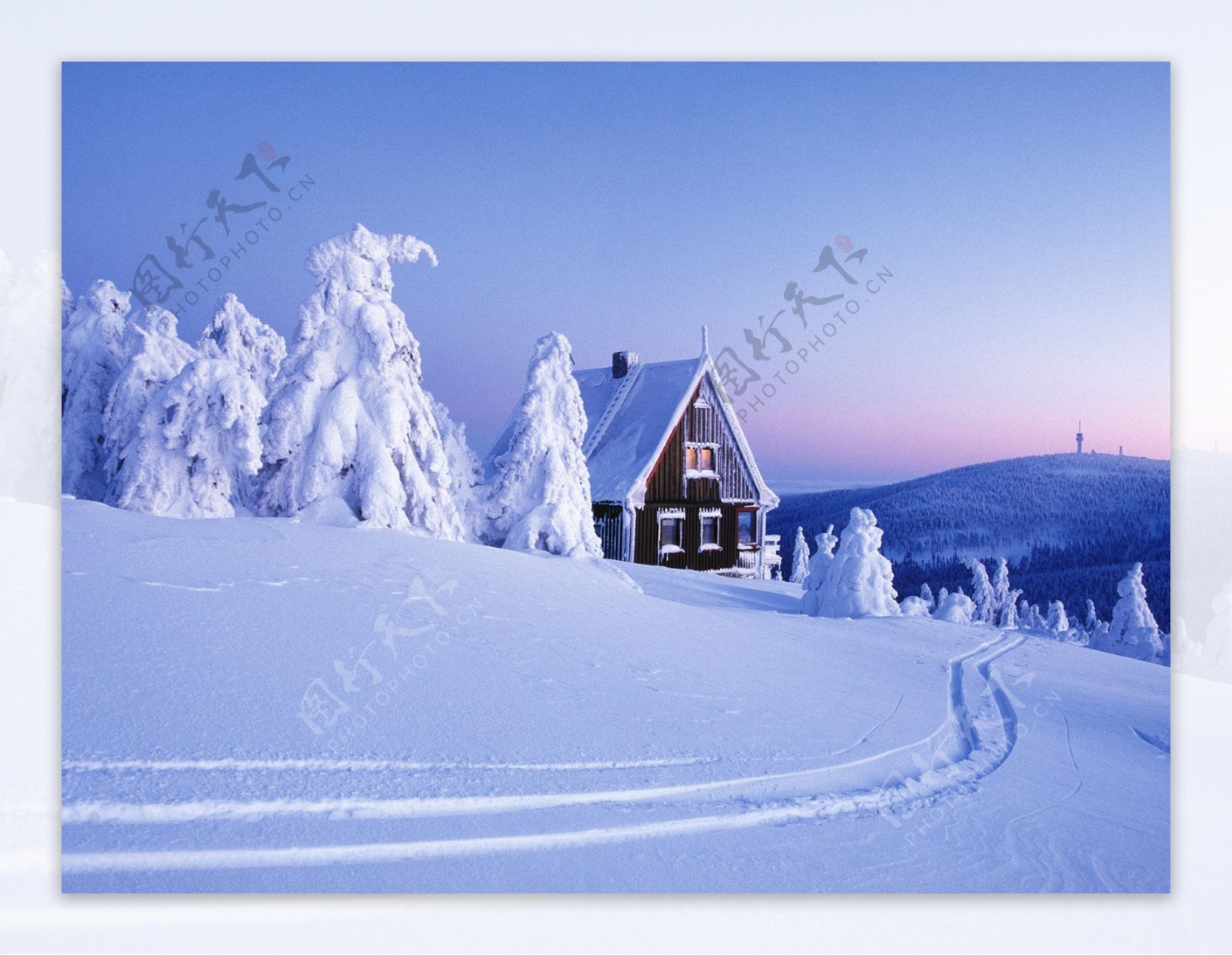 雪山上的房子