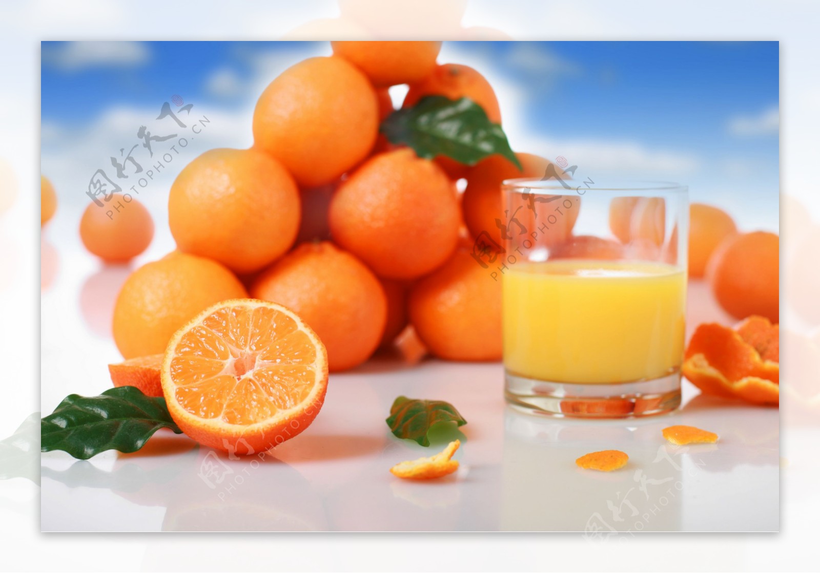 橙汁桔子图片