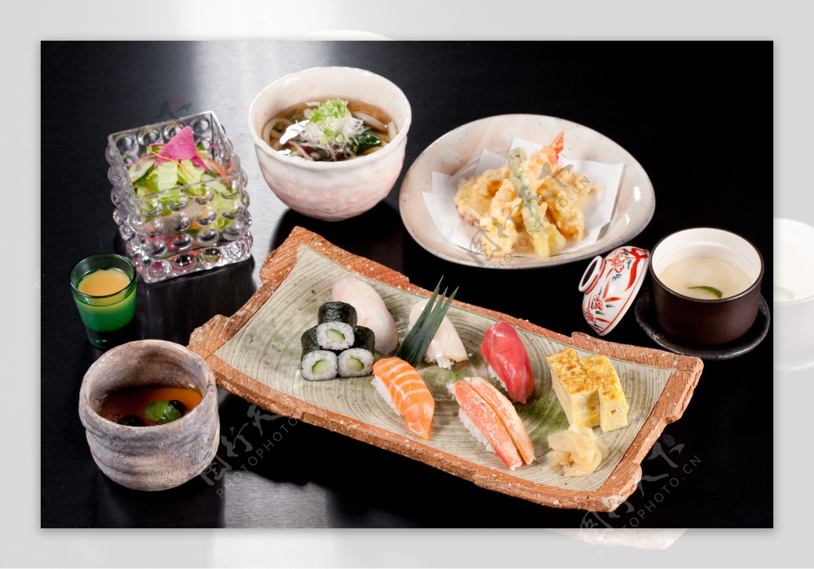 海膳套餐各式寿司拼天妇罗图片