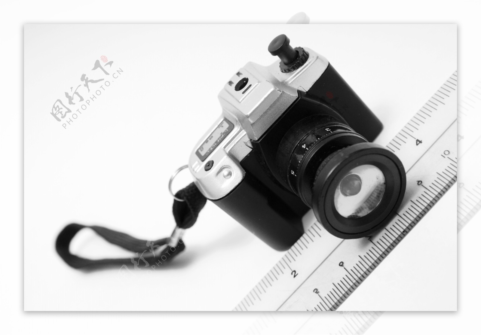 玩具相机和格尺图片