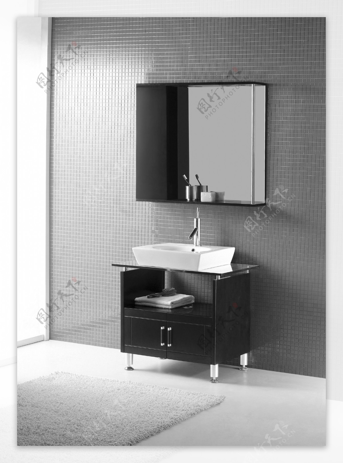卫浴浴室柜水龙头图片
