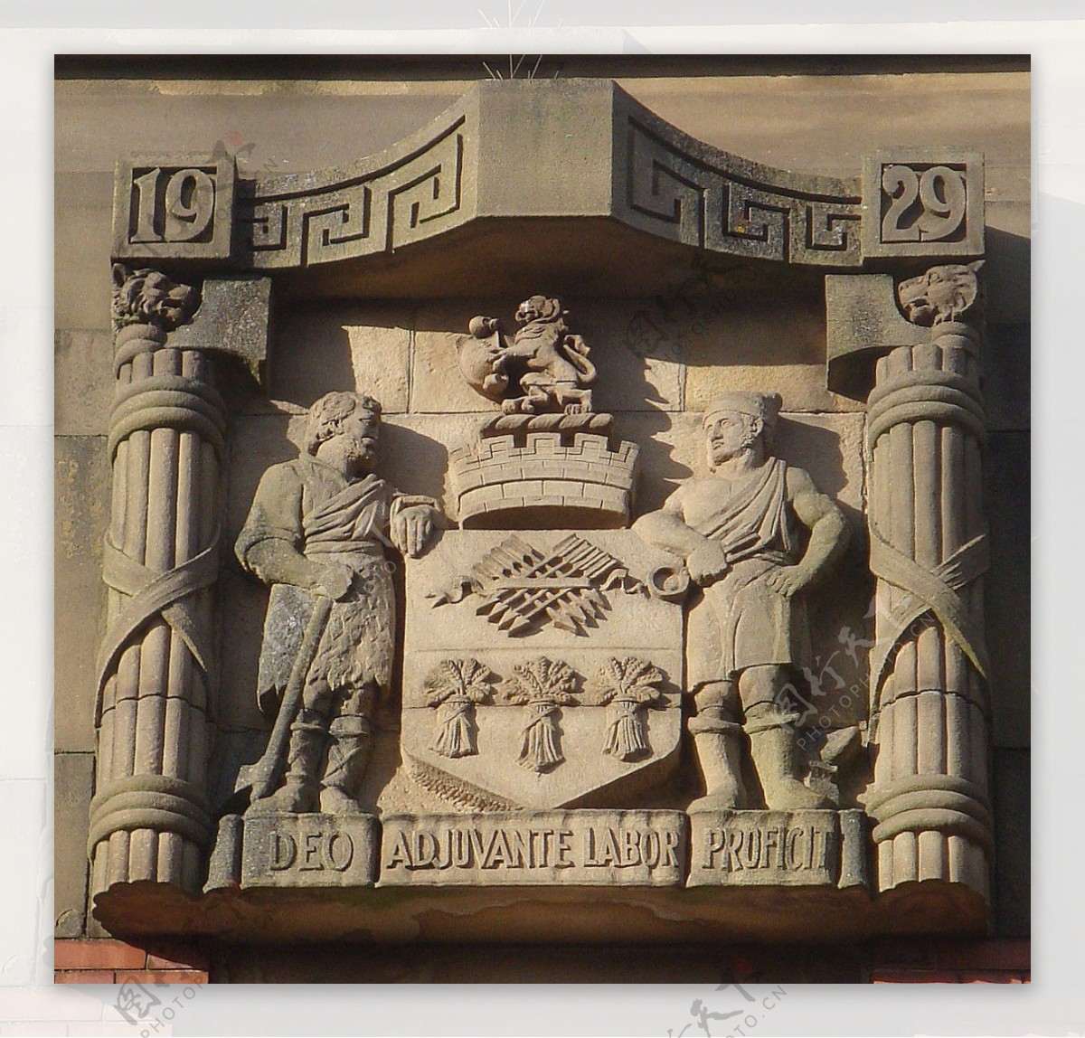 欧式门柱徽章雕刻图片