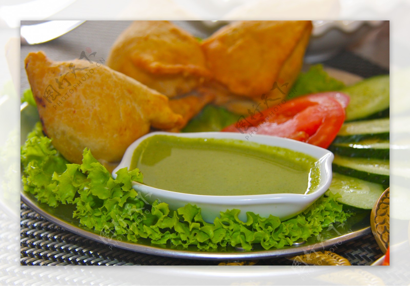 印度菜蔬菜咖喱角图片