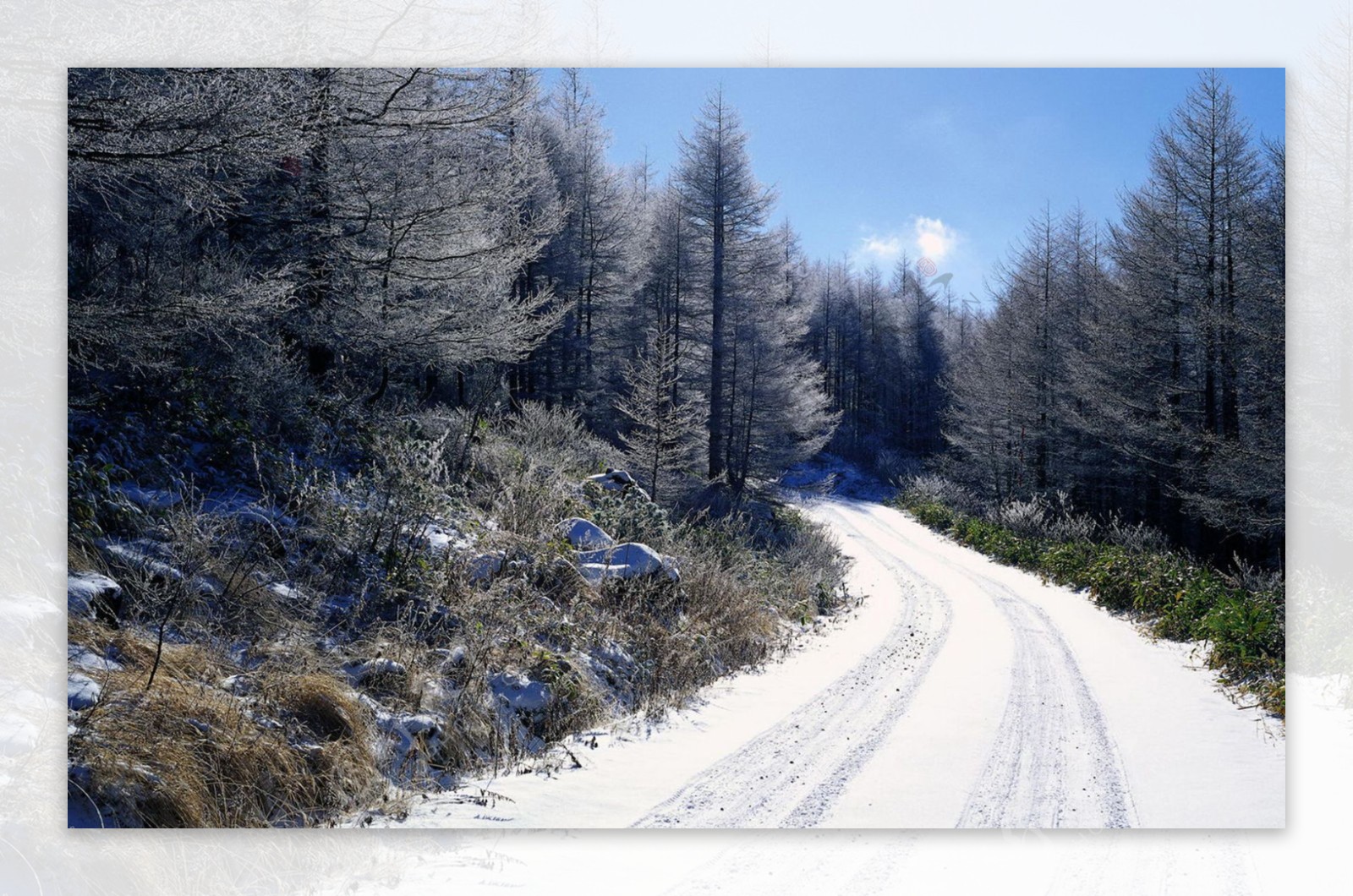 冬季盘山路