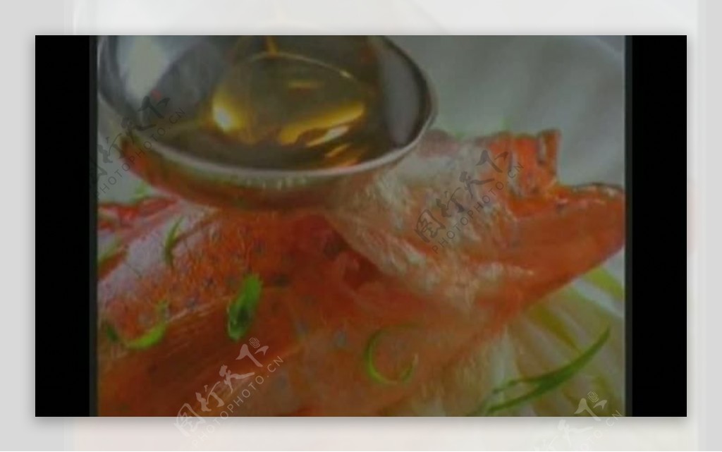 烹调鲤鱼背景视频图片