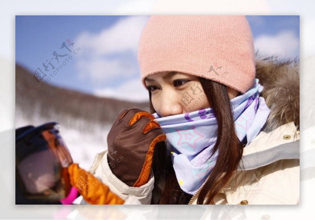 雪山滑雪人物户外冬季