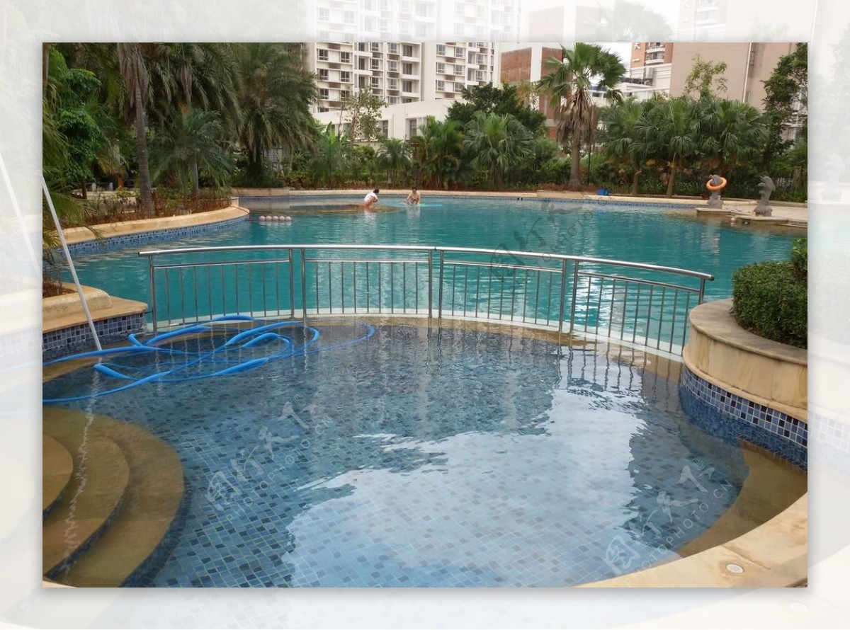 别墅室外无边际泳池，望不到边的泳池效果展示-广州夏泳泳池设备有限公司