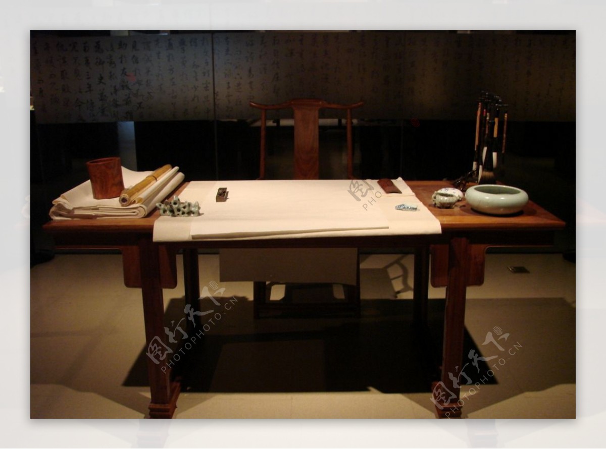 古朴厚重的老榆木桌子一张_木桌/几/案_赵先生的收藏【7788收藏__收藏热线】