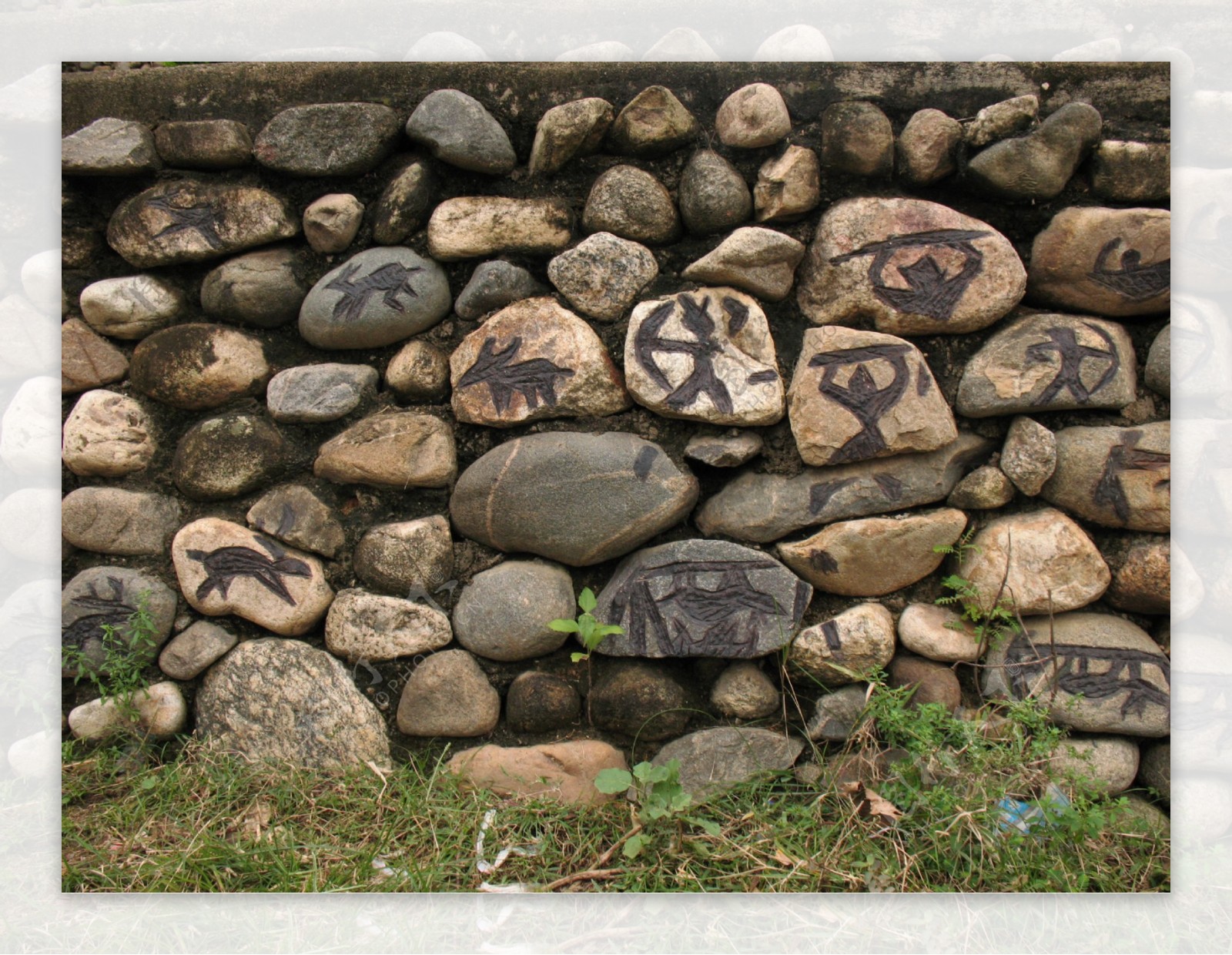 黎族文化石头图片