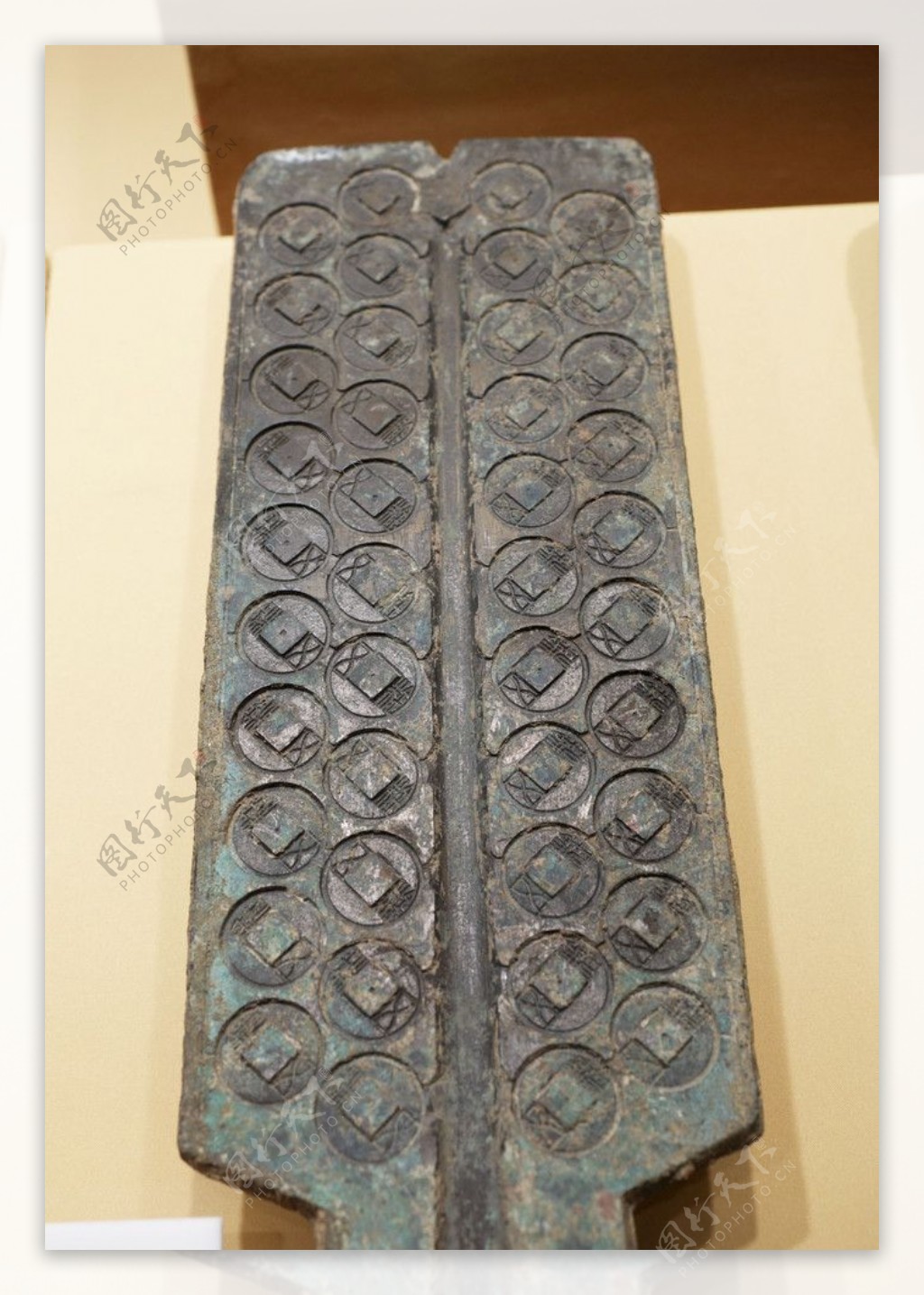汉代五铢币铸造模具图片