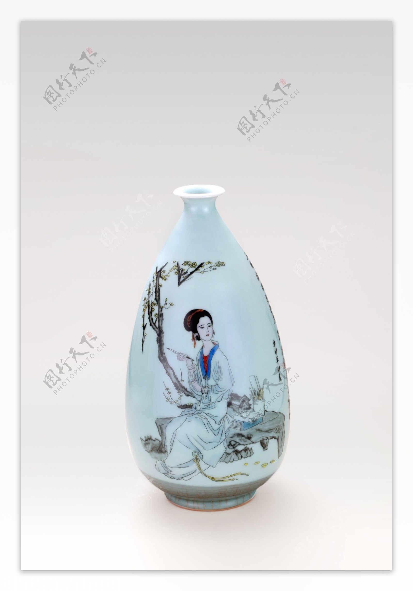龙泉青瓷手绘瓷瓶图片