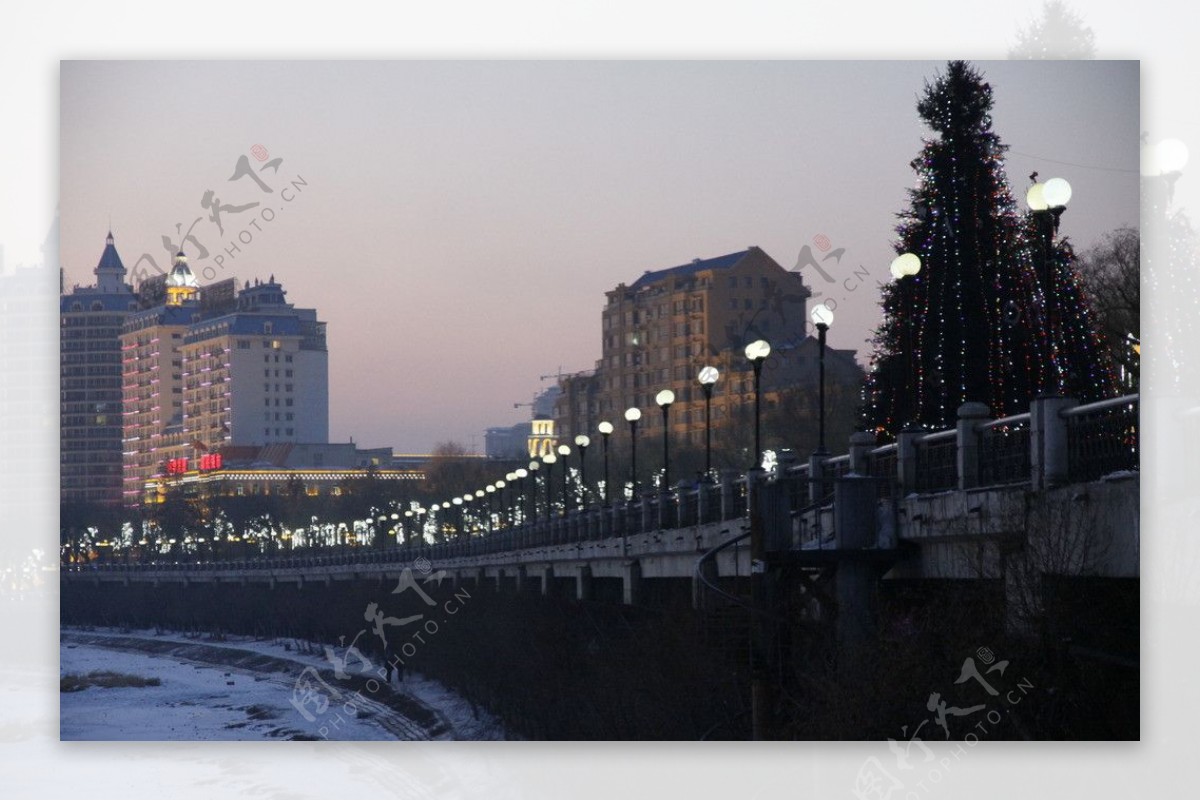 五一去哪儿玩？松花江畔赏北国最美夜景，姐妹桥看尽百年沧桑_哈尔滨