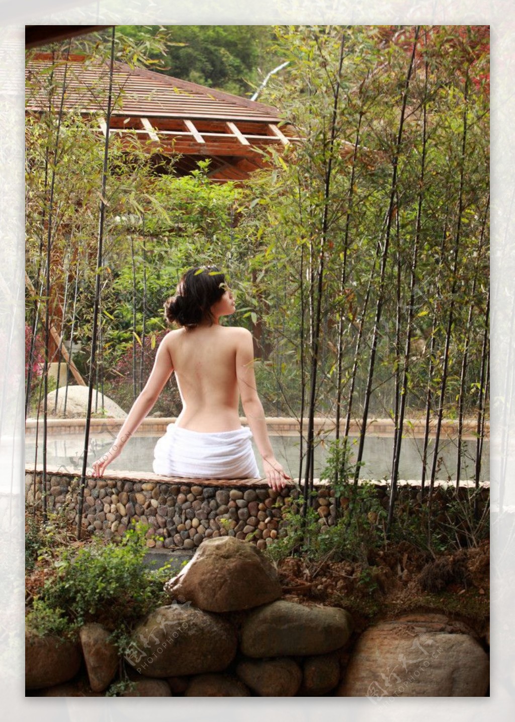 温泉美女竹子水池浴池亭子意境石头盆景艺术图片