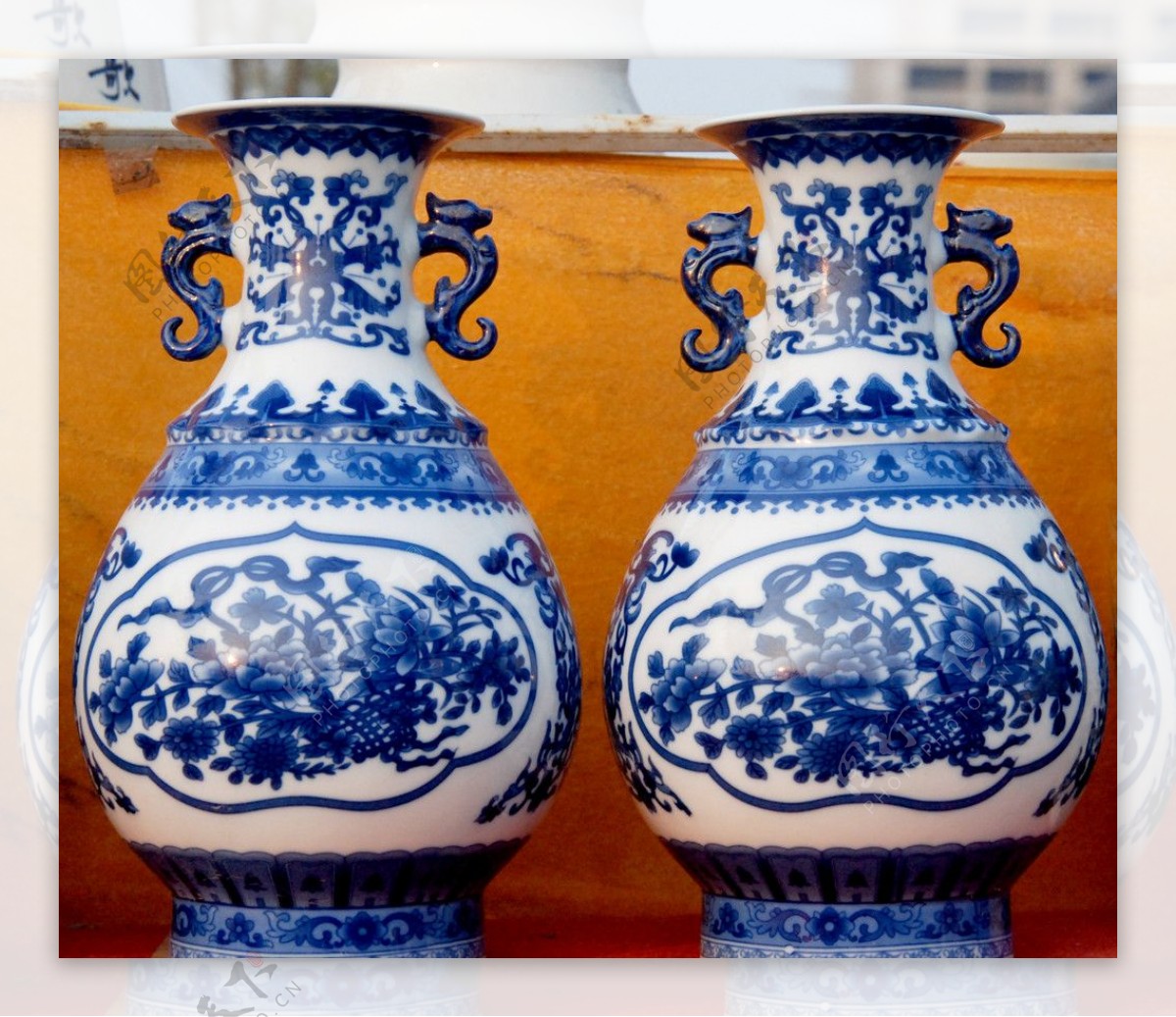 瓷器花瓶古董图片