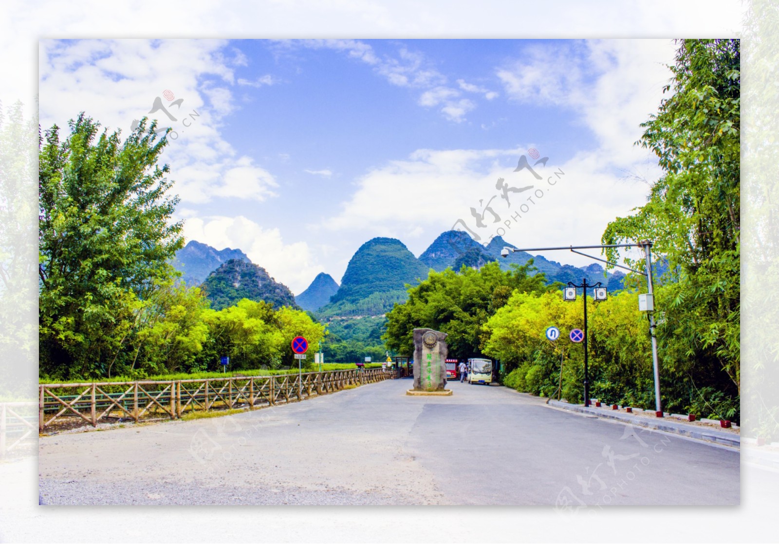 桂林冠岩景区道路图片