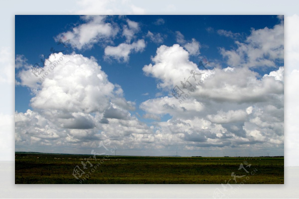 大草原的云图片