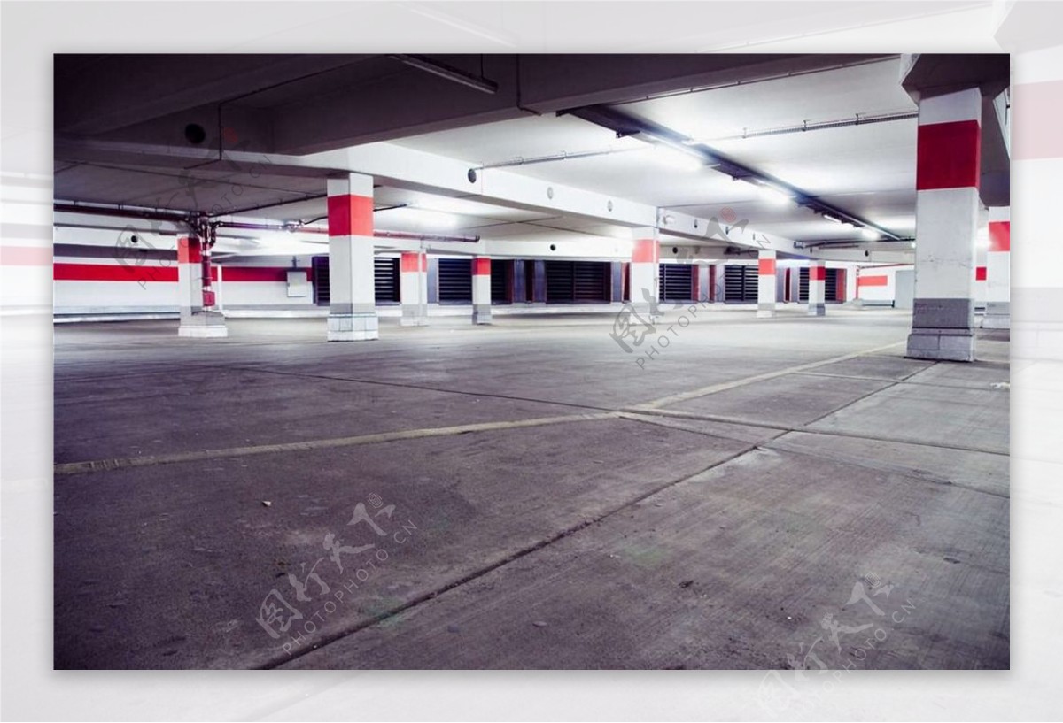 地下停车场图片