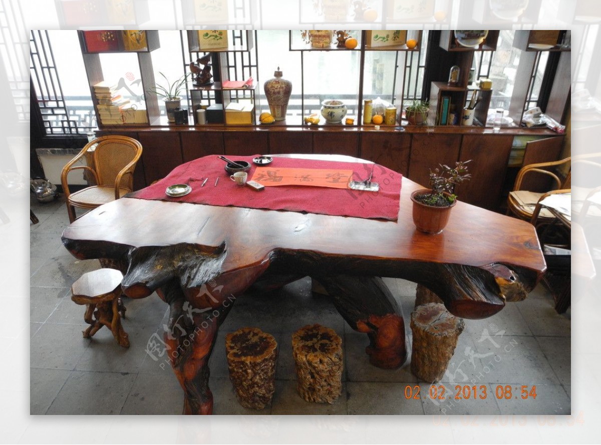 红木桌子图片