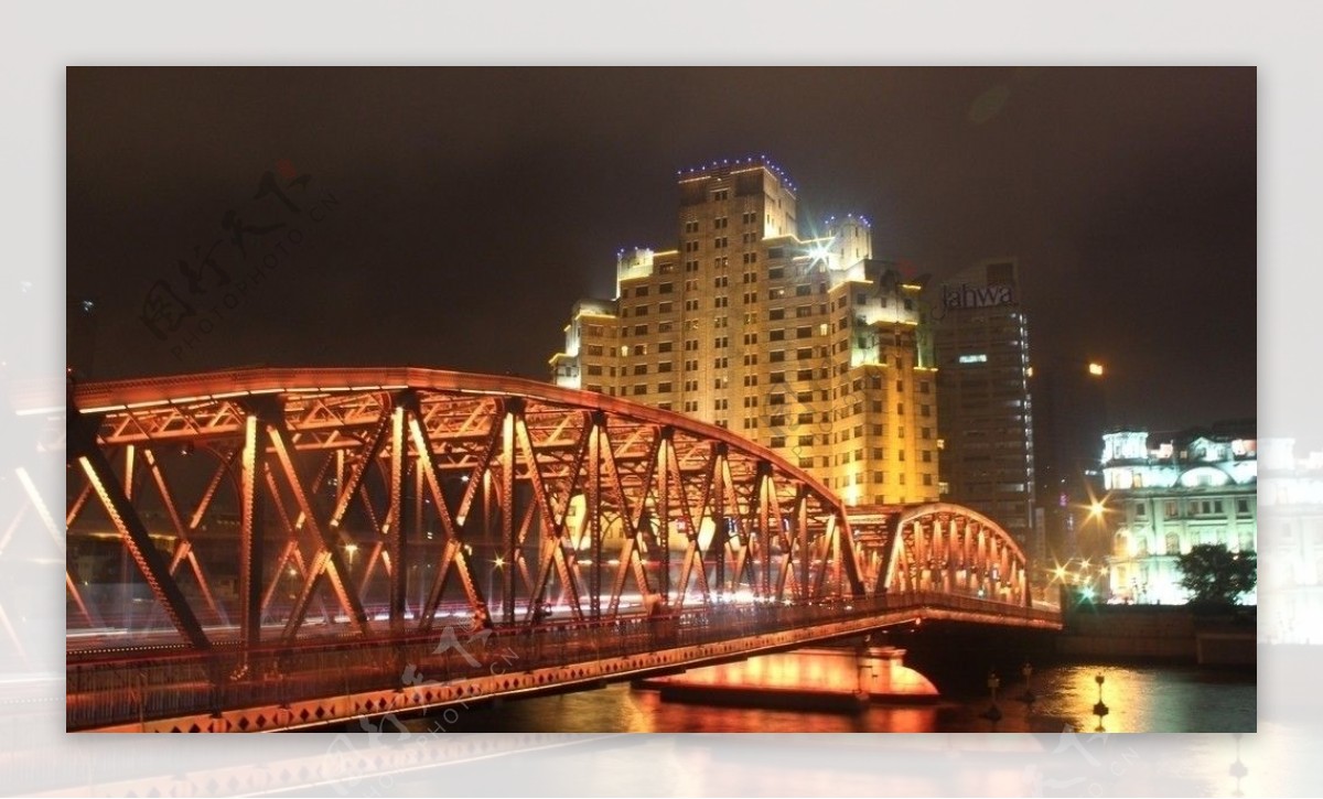 夜晚的大桥图片