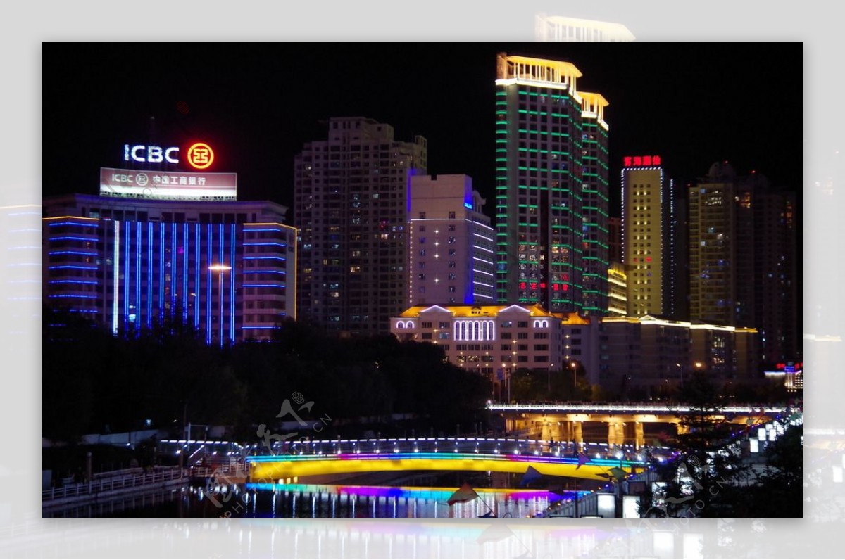 西宁中心广场夜景图片