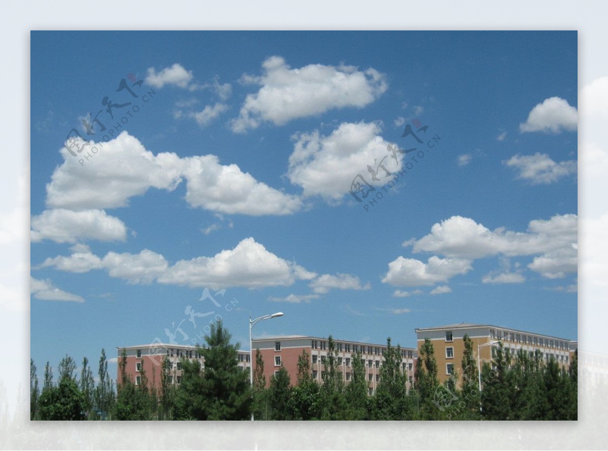 内蒙古蓝天白云图片