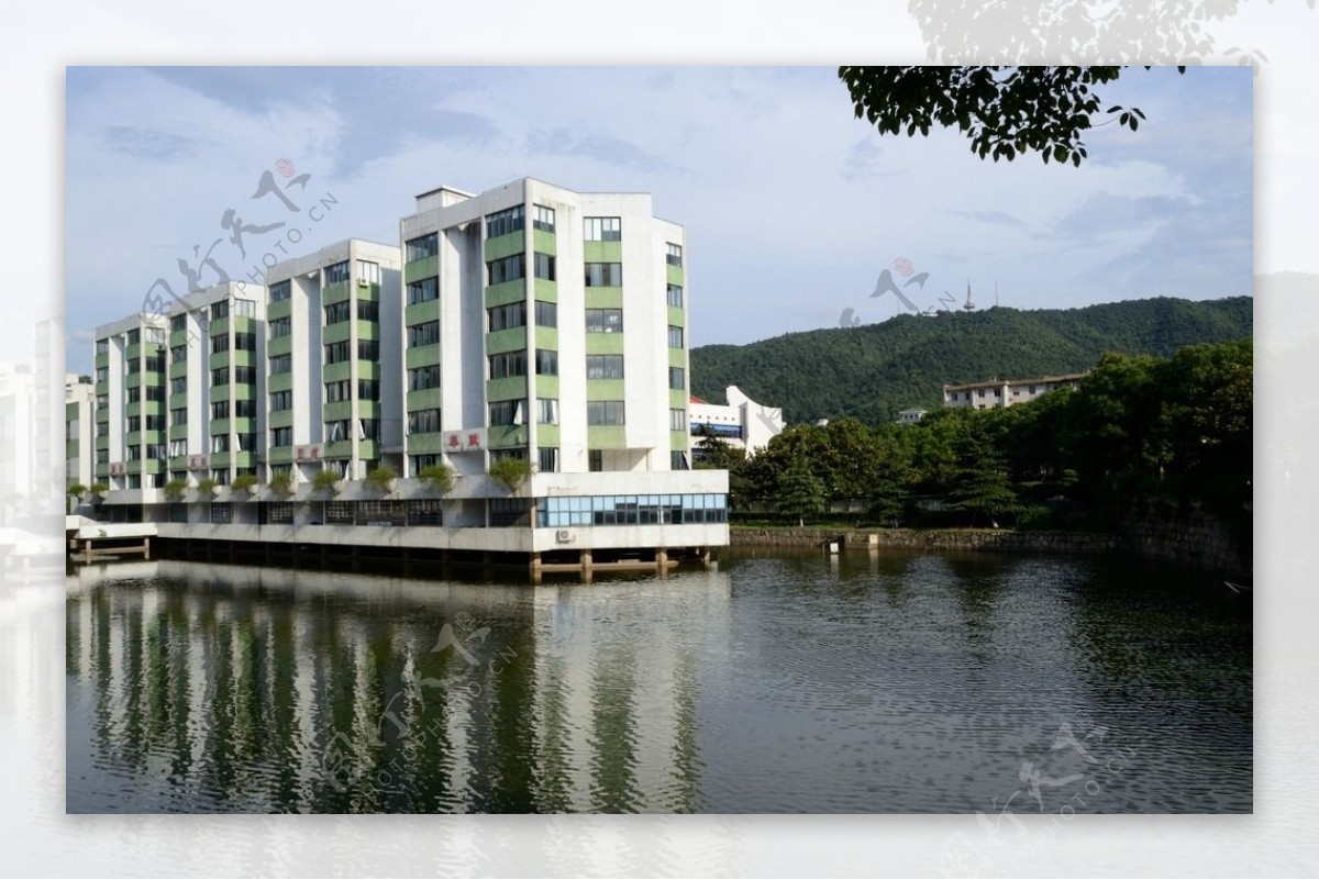 湖南大学水上教学楼图片
