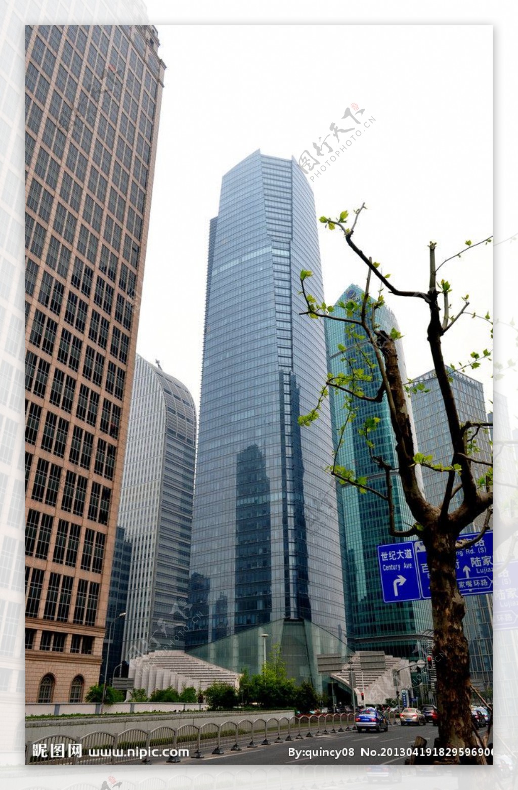 上海陆家嘴建筑群图片