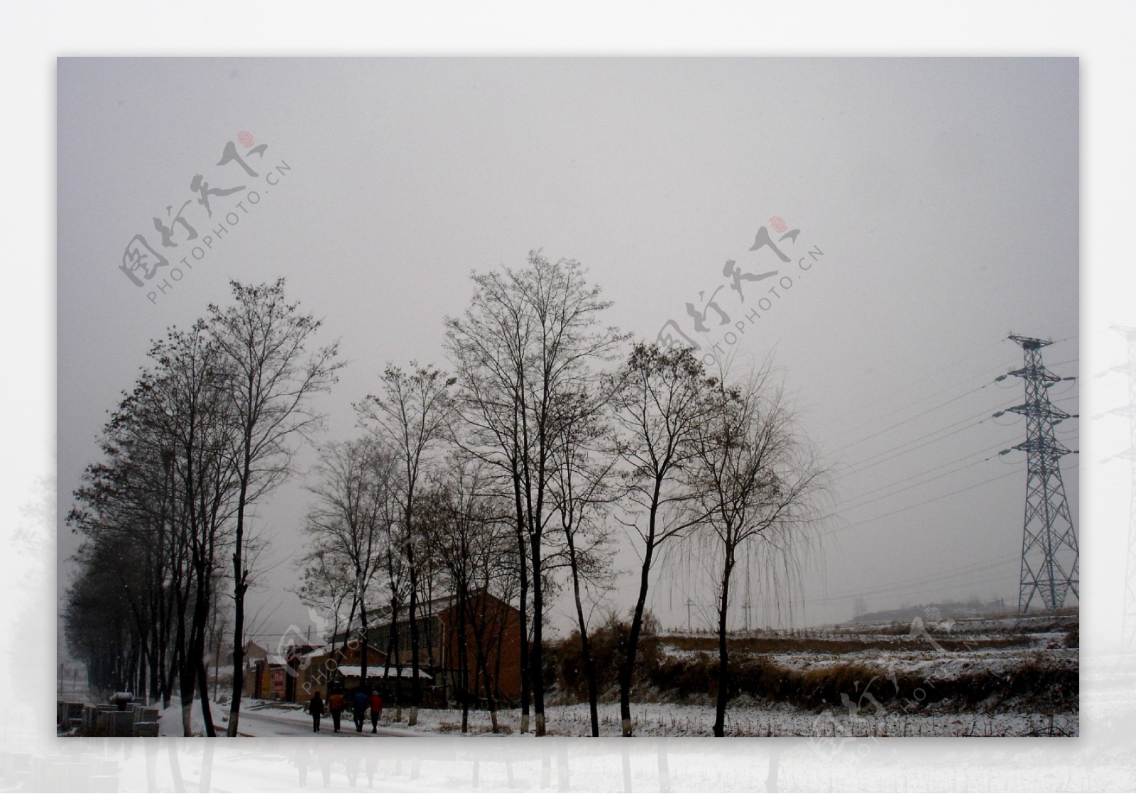 冬天小村庄图片