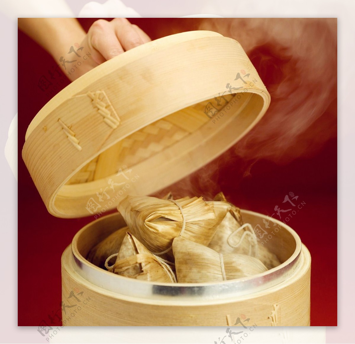 粽子、月饼、汤圆、元宵等中国传统节日食品，都是典型的垃圾食品_油高
