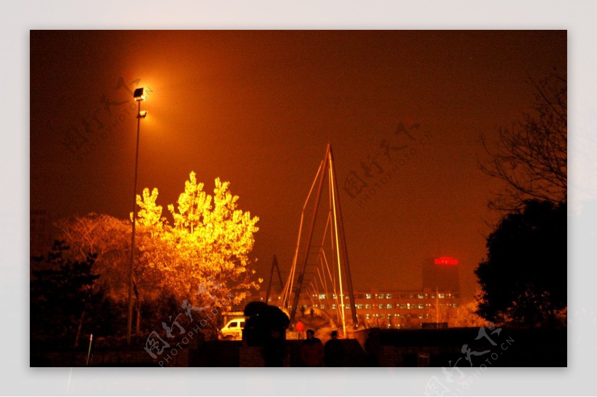 郑州东风渠公园夜景图片
