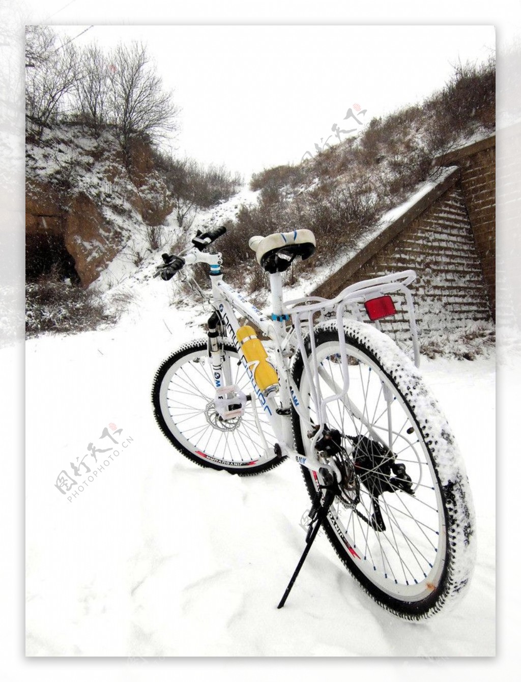 雪地自行车图片