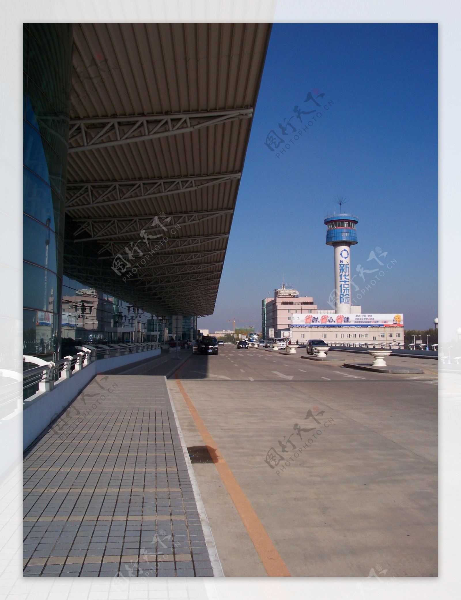 沈阳桃仙机场停车平台图片