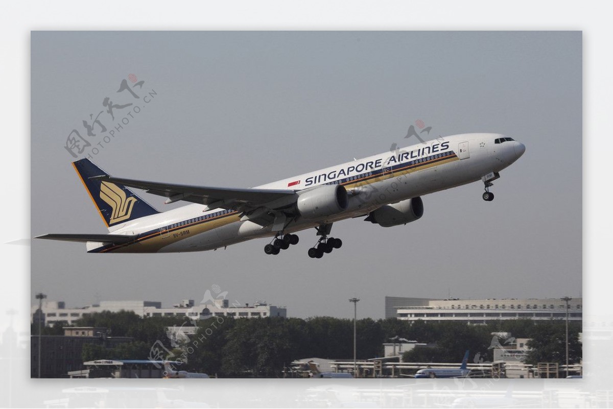 新加坡航空波音777图片