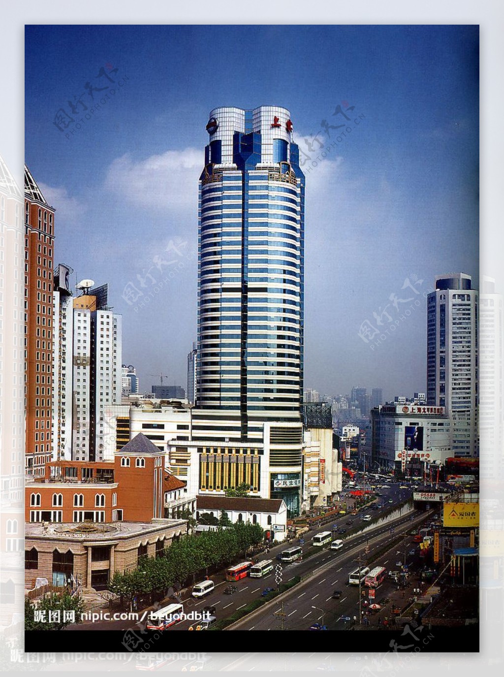 东方商厦高楼图片