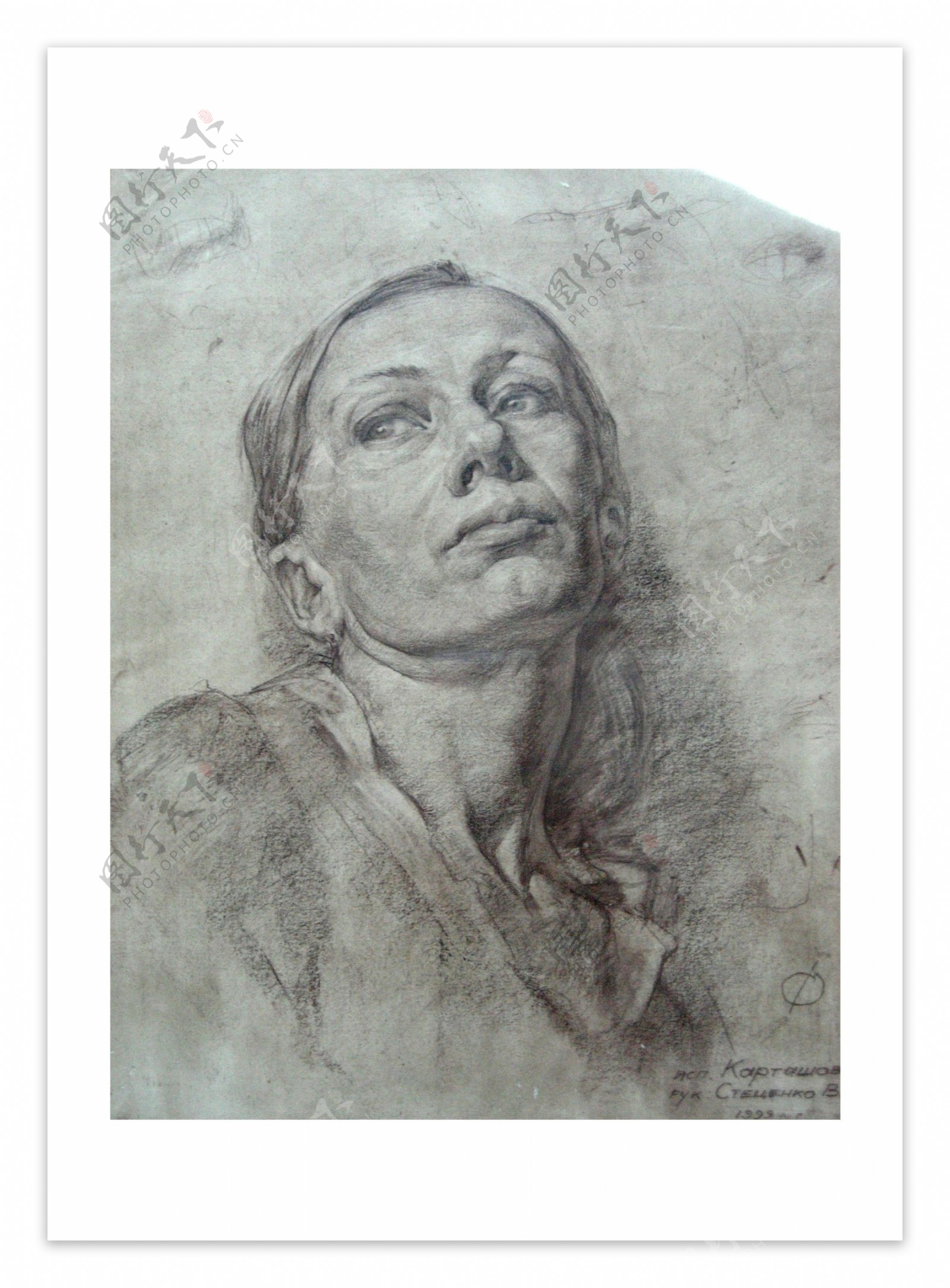 俄罗斯美术作品精品素描女人近正面头像图片