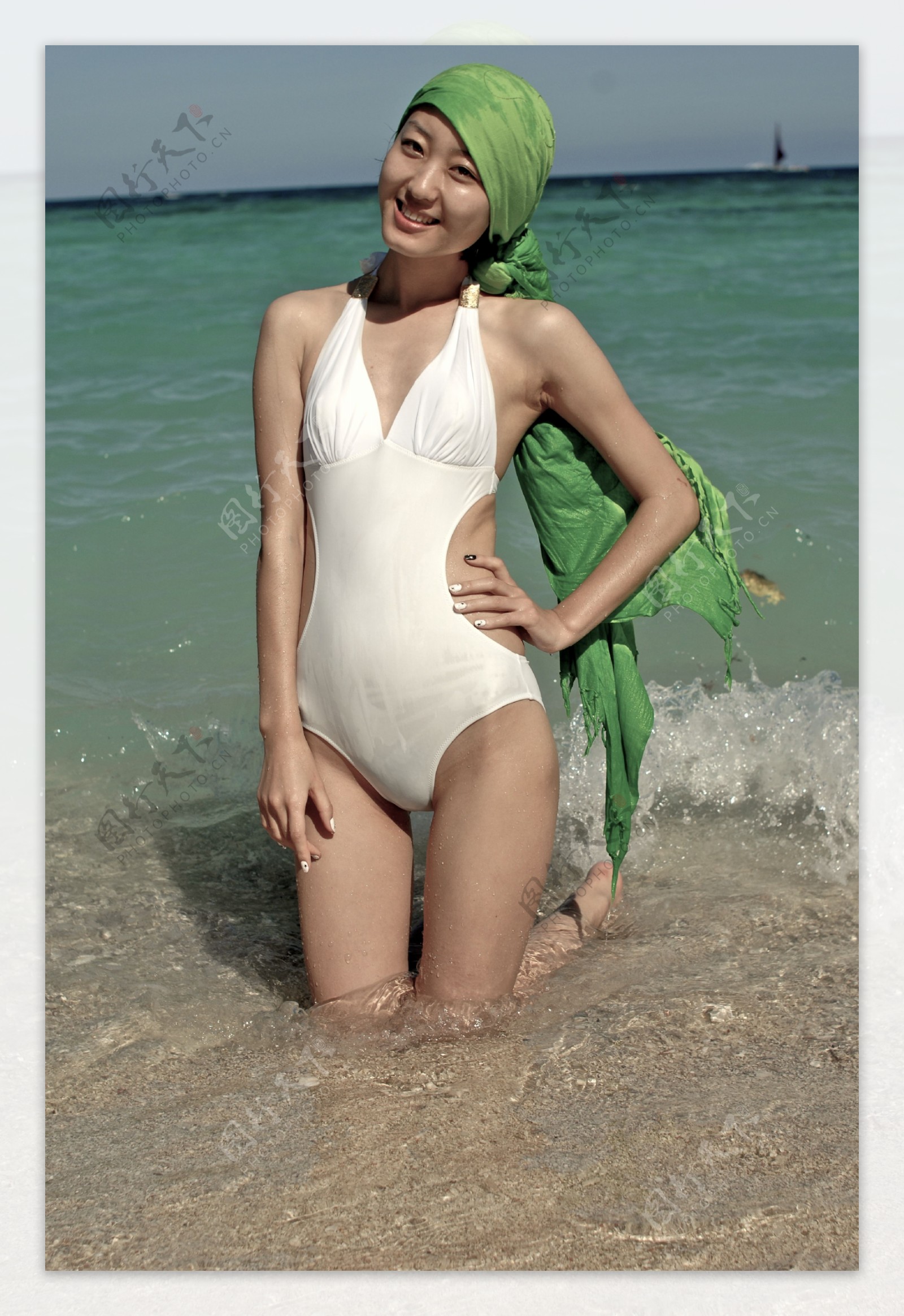 孔斯2010年菲律宾长滩岛度假泳装图片
