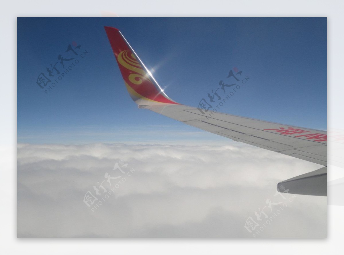 飞机上拍的蓝天白云图片