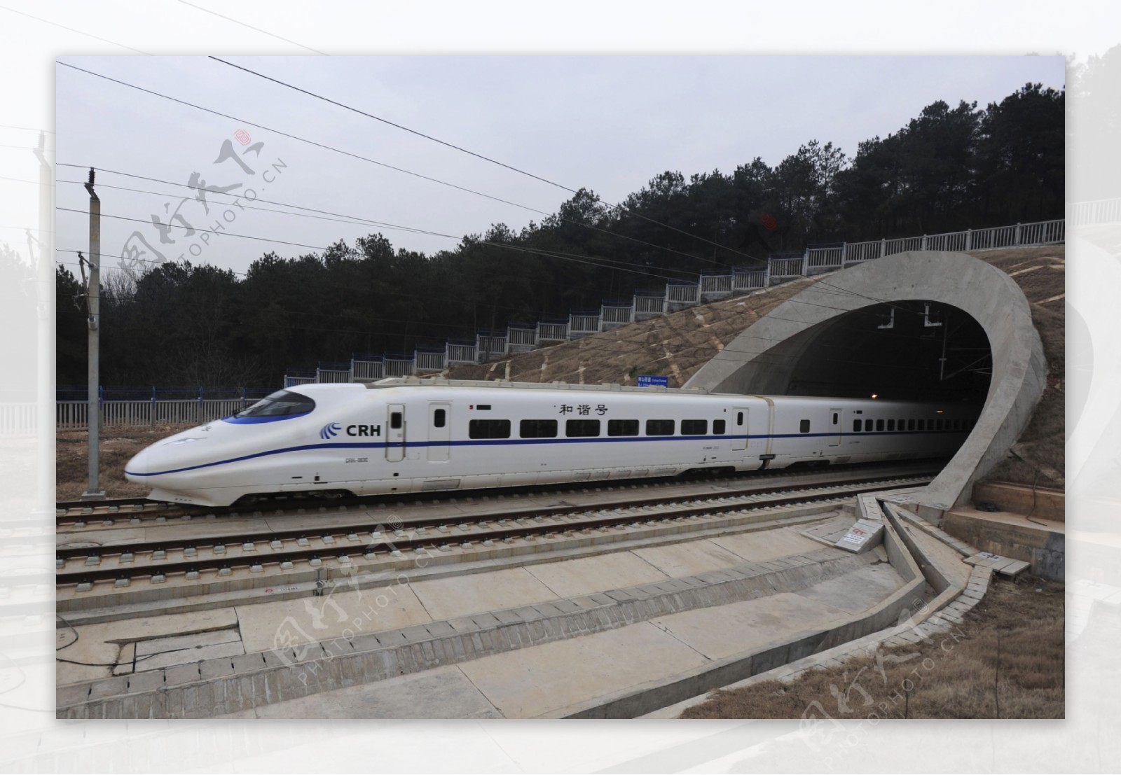 中国广汉高铁高速列车图片