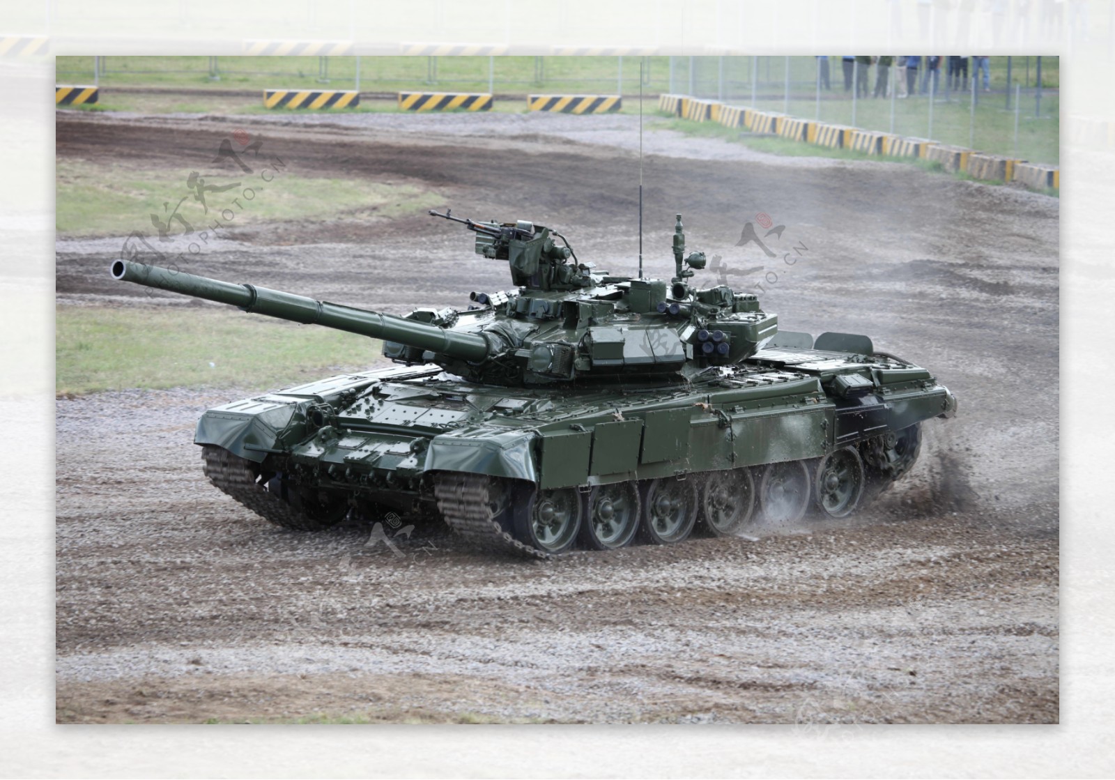 T90主战坦克图片