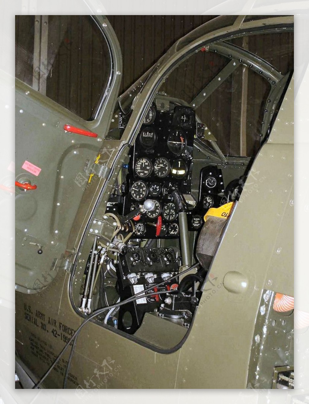 P39战斗机图片