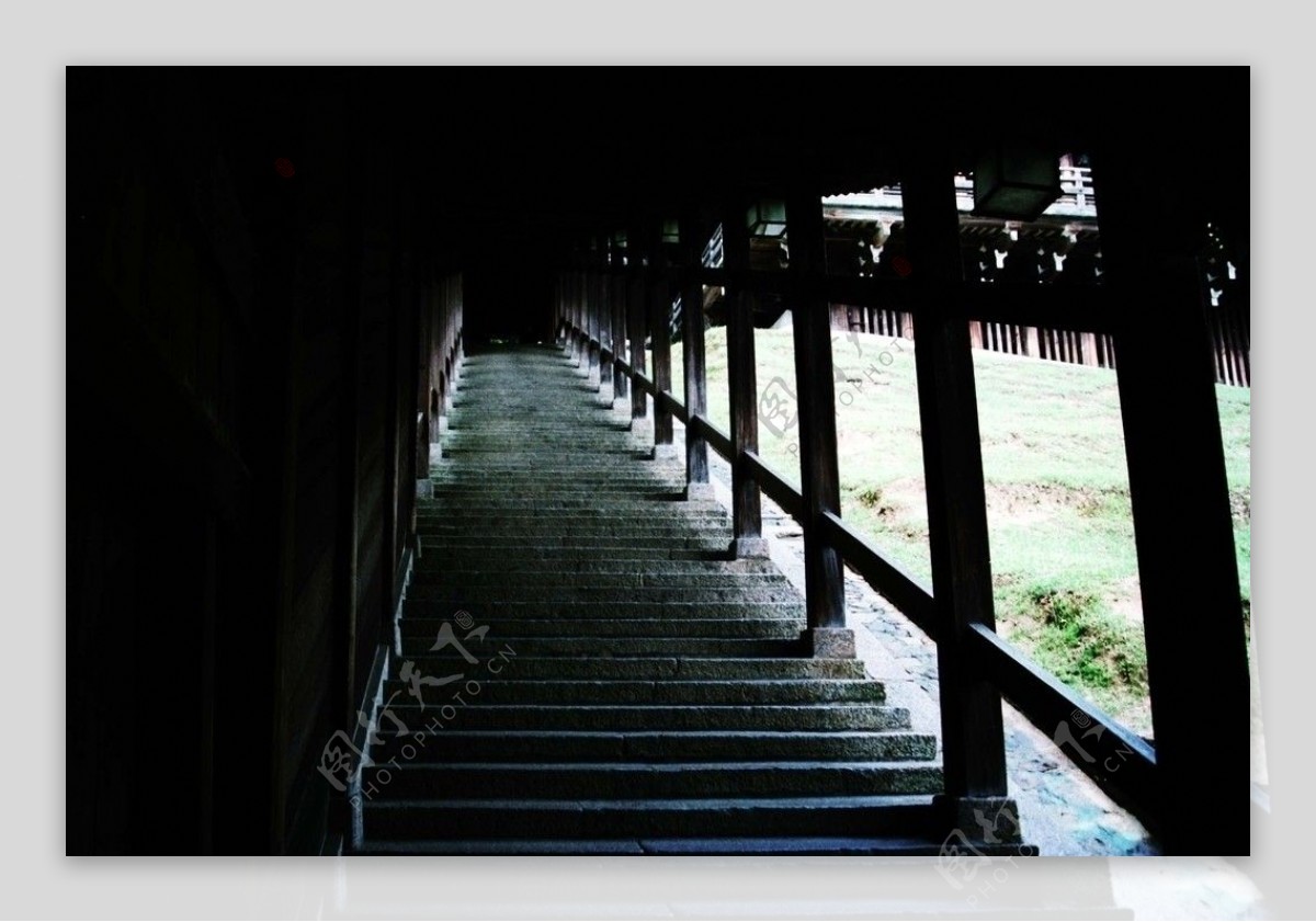 东大寺二月堂的台阶图片