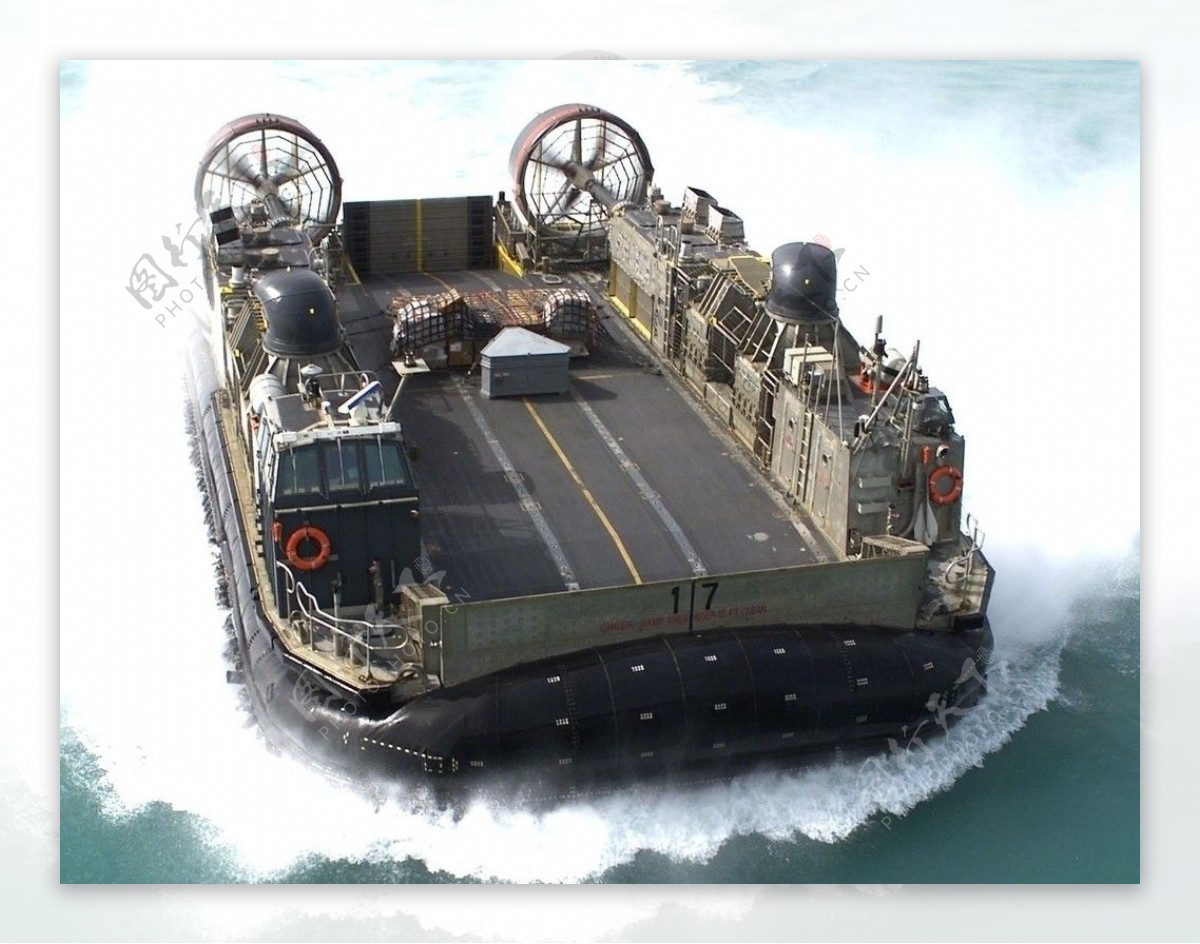 美国LCAC气垫船图片