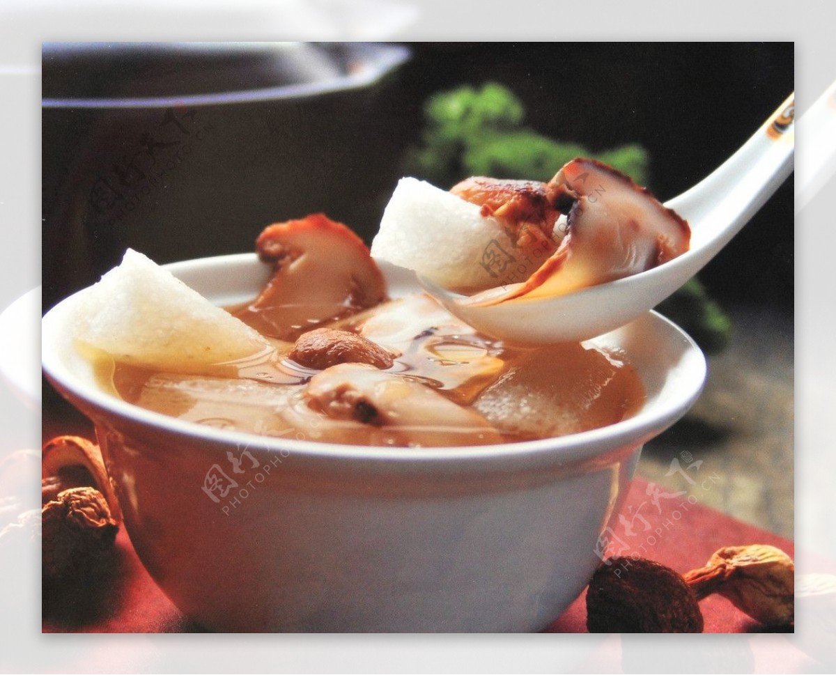 松茸竹荪煲汤图片
