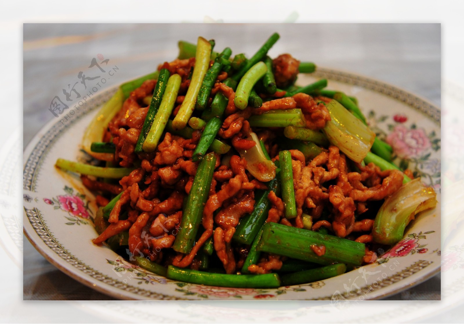 家常蒜苔炒肉怎么做_家常蒜苔炒肉的做法_豆果美食