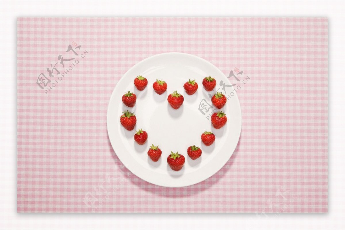 爱心草莓图片,草莓壁纸图片 - 伤感说说吧