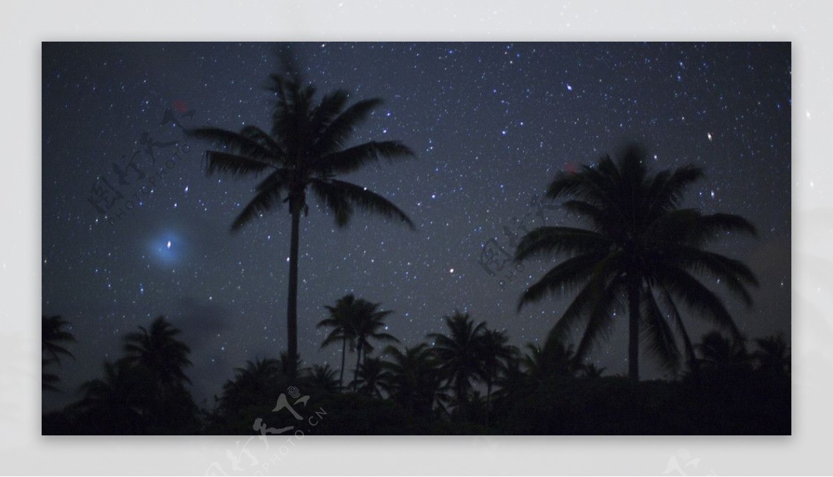 海岛的夜空图片
