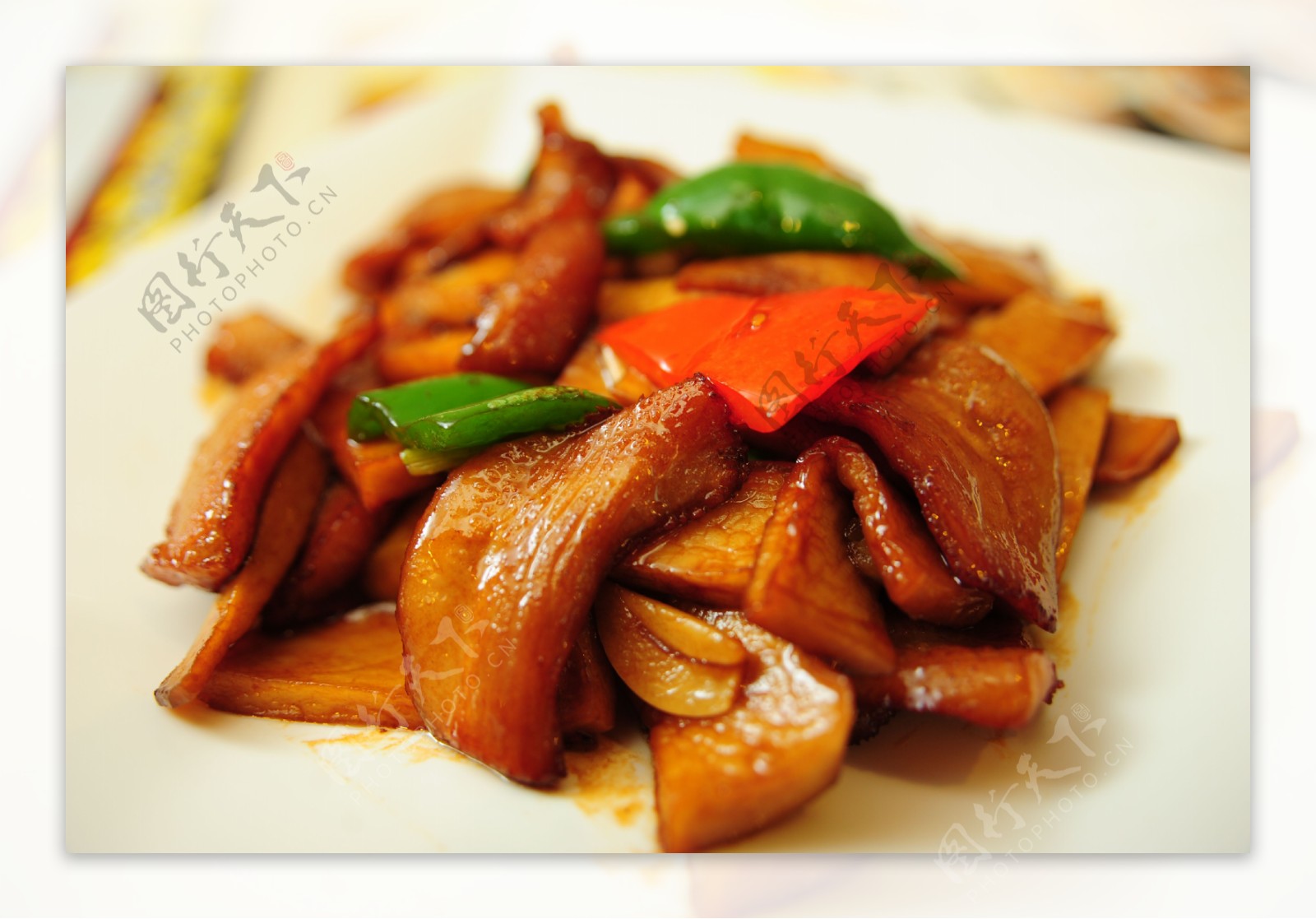 杏鲍菇炒猪颈肉图片