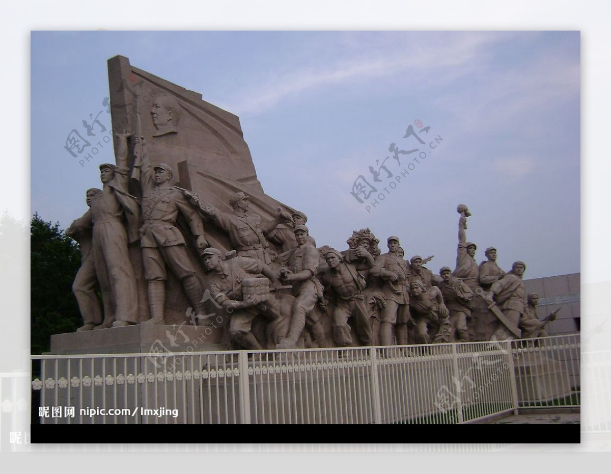 革命英雄纪念碑图片