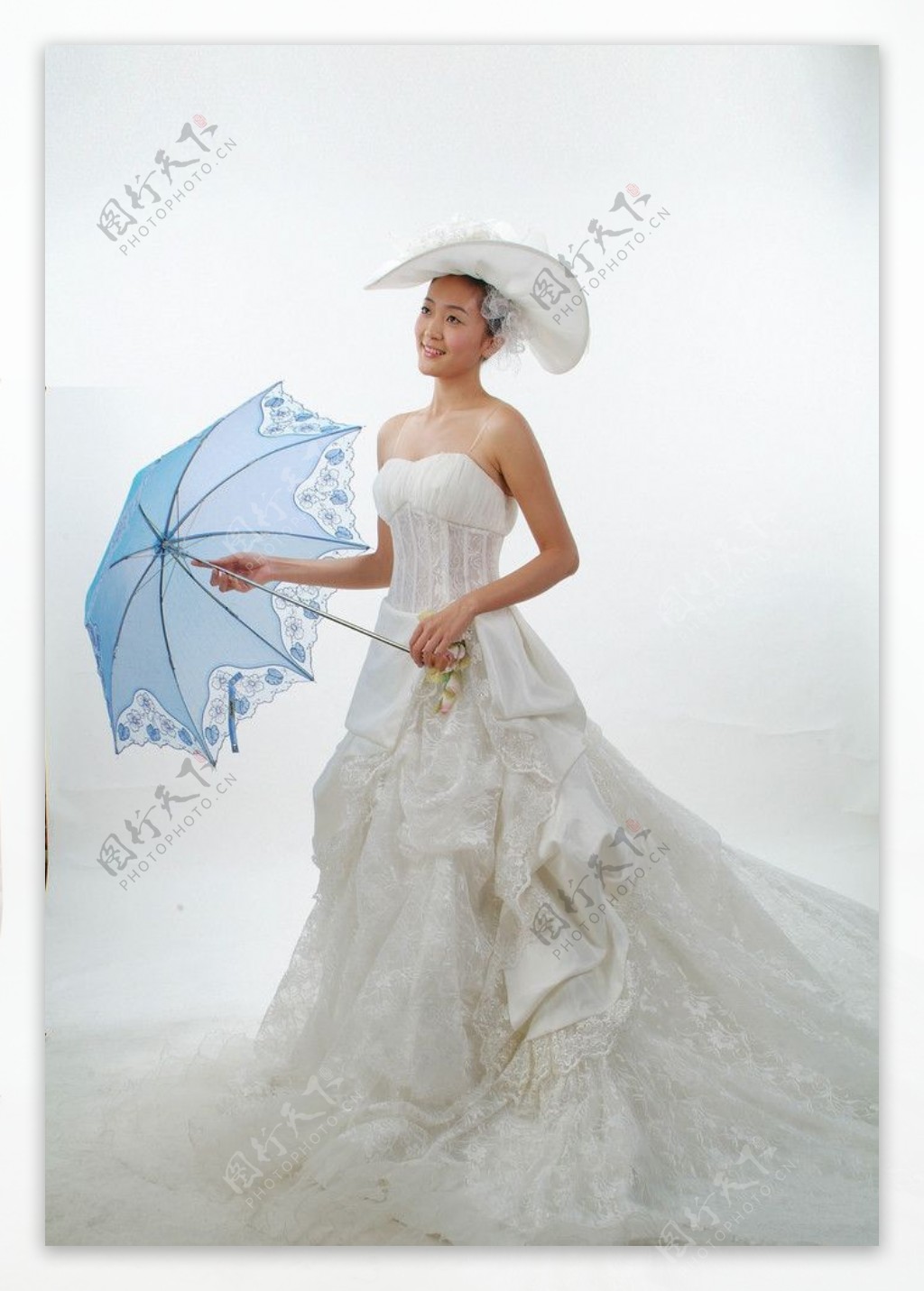 浪漫女人雨伞图片