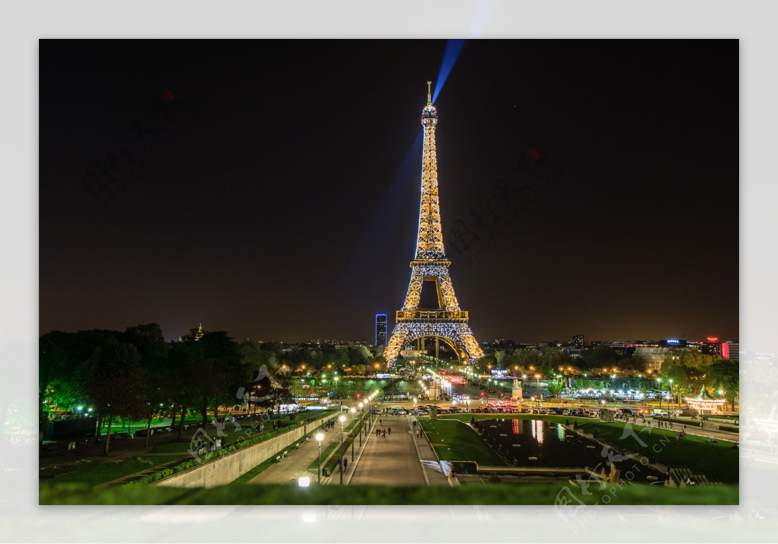 夜晚的巴黎埃菲尔铁塔,巴黎旅游攻略 - 马蜂窝
